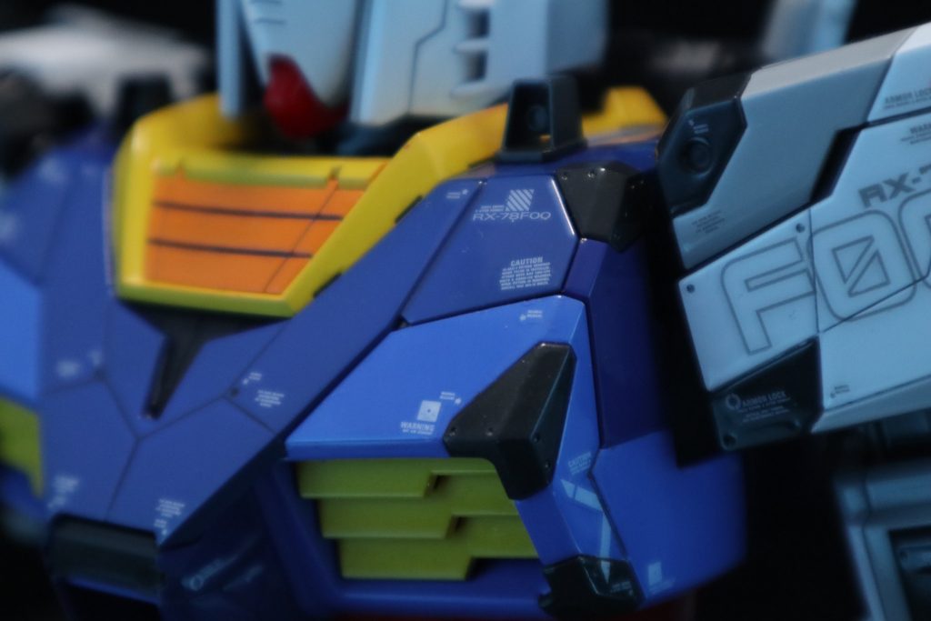 シールの段差消ししました。1週間クリアー吹き続けてまた更に削って吹き直すを繰り返してまあまあな感じになったのではないかと思います。梅雨真っ只中だったので気を使います。