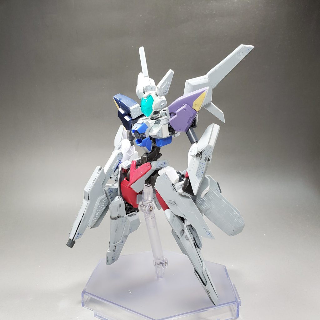 途中経過。最初はRGウイングの胴体を加工してましたがしっくりこなかったのでボツに。