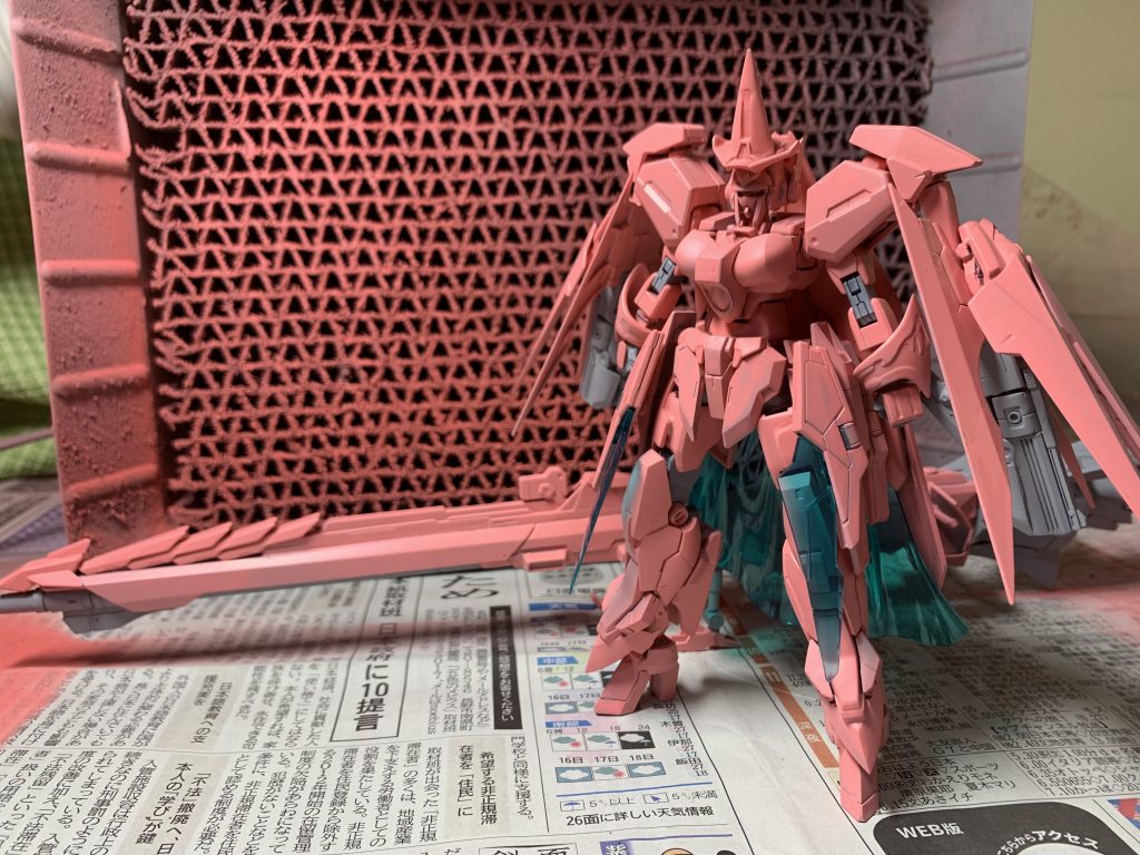 サフ状態。今回はメインカラーがピンクなので、ピンクサフを初使用しました。