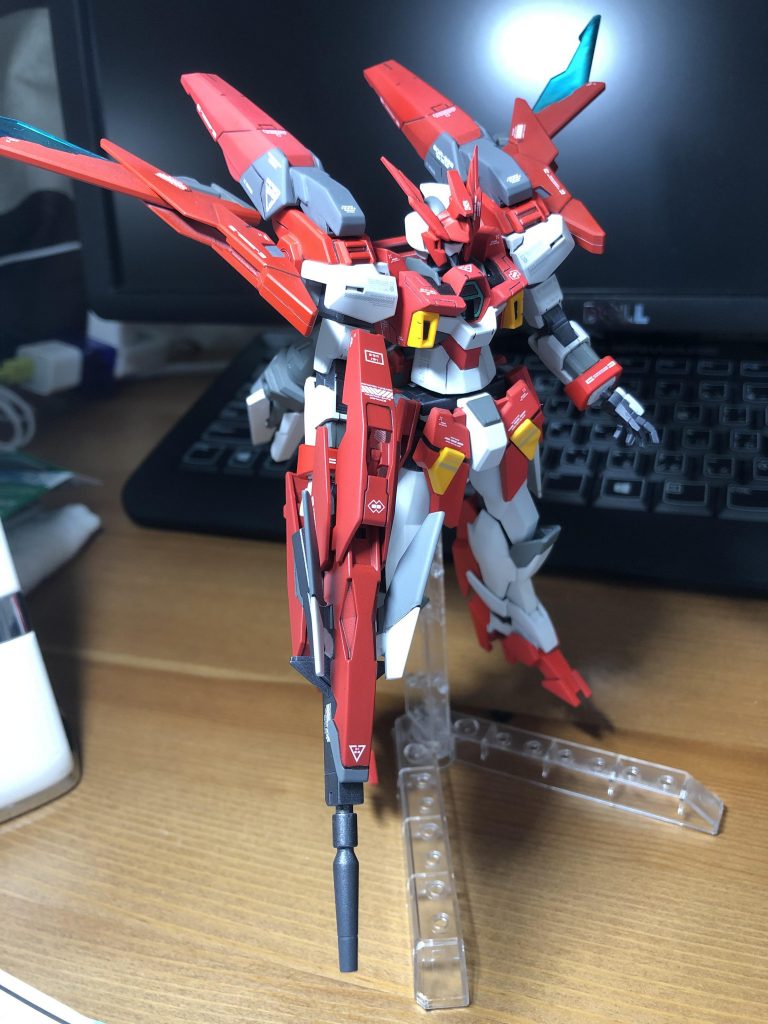 モールド追加、デカール貼り付け、トップコート仕上げです