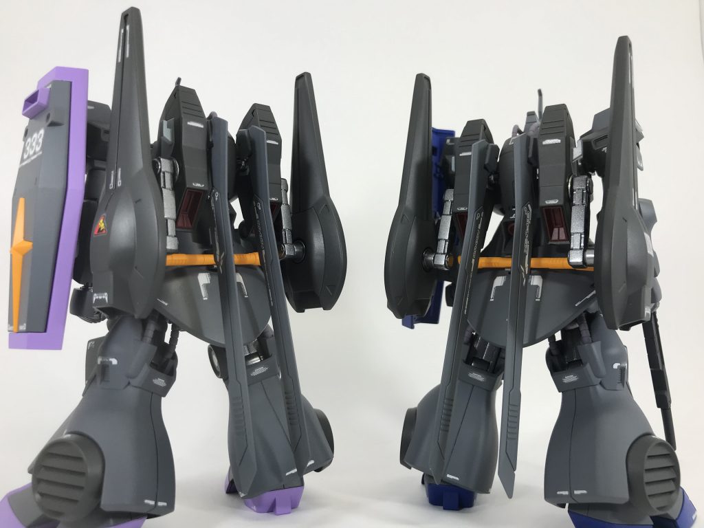 僚機の後姿。こう見るとRディアスの面影がありますな〜