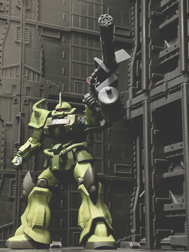 ガトリングシールド。腕の付け根のところにクリックがあるのでしっかり保持できます。