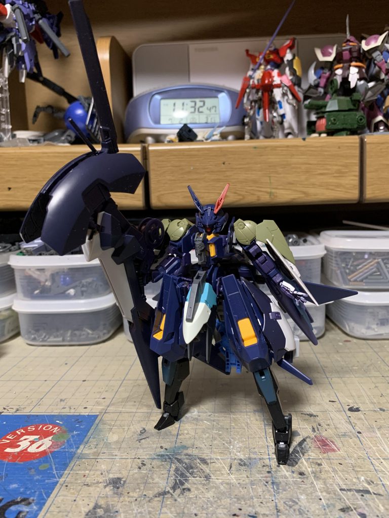 キハールⅡのあまりパーツから魔法使いの杖を作成。ウーンドウォートらしさを緩和する為にフロントアーマーを変更して胸部にパーツを盛りました。塗装は今回から水性アクリジョン(白っぽい部分のみ)を使用してみました。もちろん全て筆塗りです。水性アクリジョンの使用感は悪く無かったので、今後はこちらにシフトする予定です。ご清聴ありがとうございました。