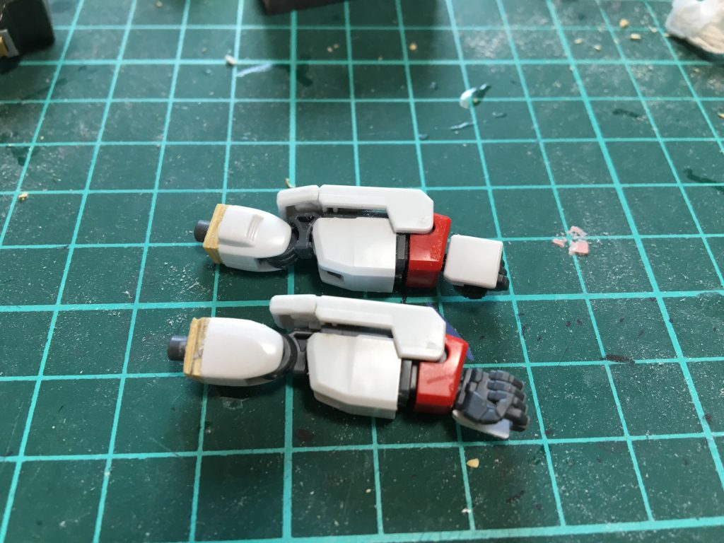 プラ板で延長しています。