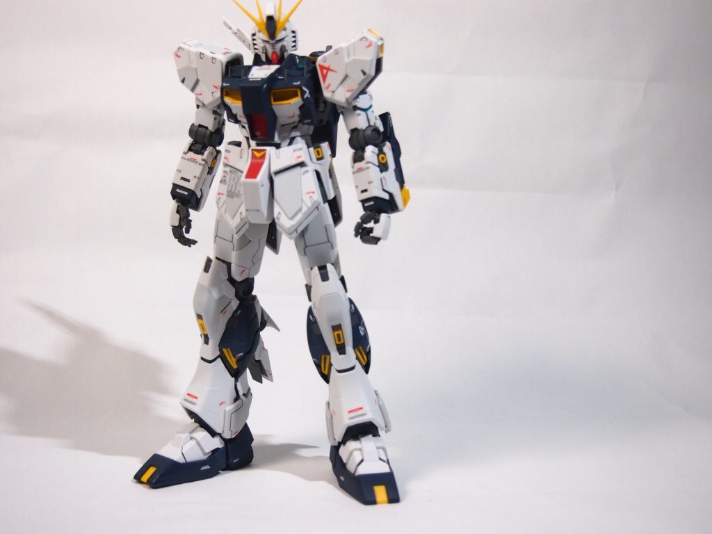 この状態でもカッコイイ!νガンダム最高!