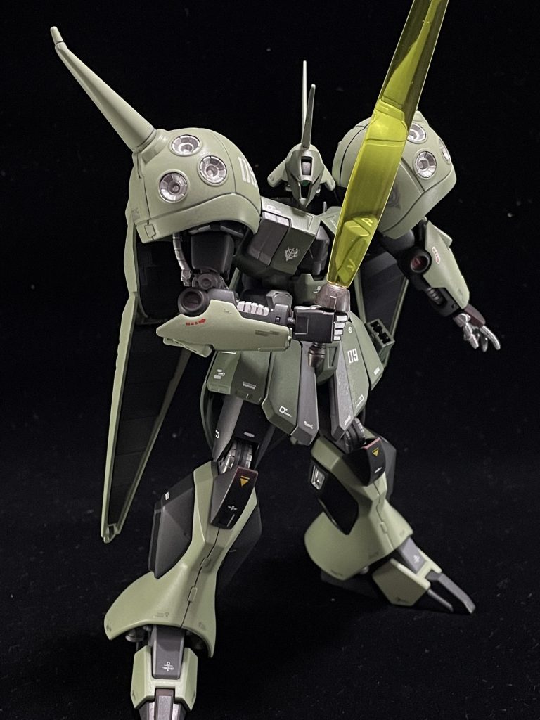 ビームサーベルのクリアが透けるぐらいクリア。