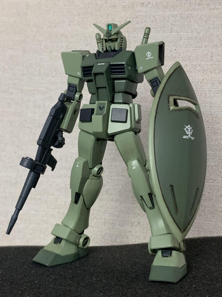 ▲ゲーム「ギレンの野望　蒼き星の覇者」に登場するガンダムジオン仕様をエントリーグレードを塗装して作りました