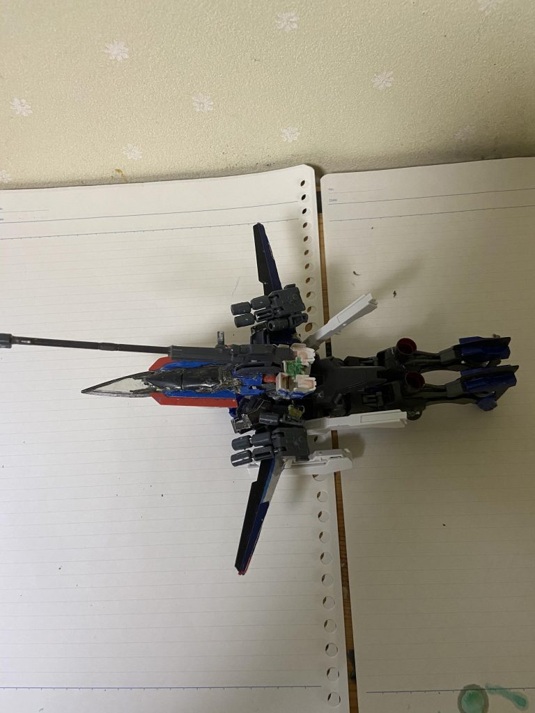 制作工程と言うか裏話ですが、実は最初ヴィダールを可変機に改造しようとしていました、ですが私の技術不足で今の形に落ち着きました。