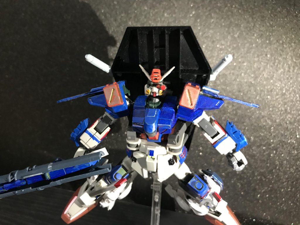 正面からいきなりビーム砲を構えるバスターZZ 何気にウアオの中ではそこまで好みの 上位に入らない