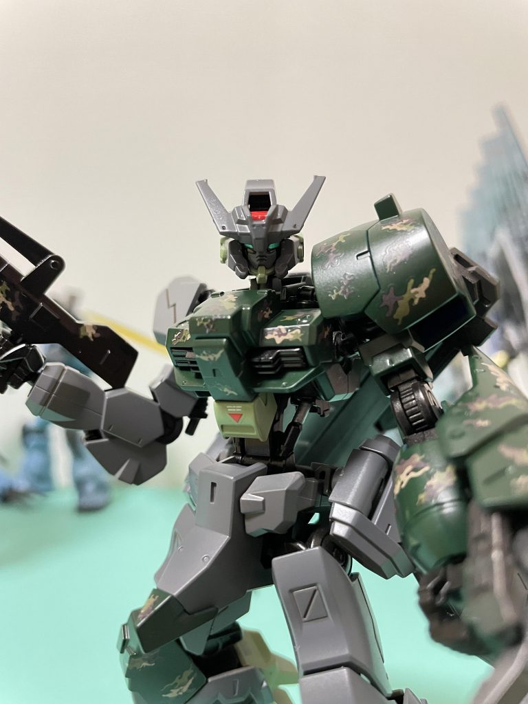 眼は塗装ではなくシールです💦