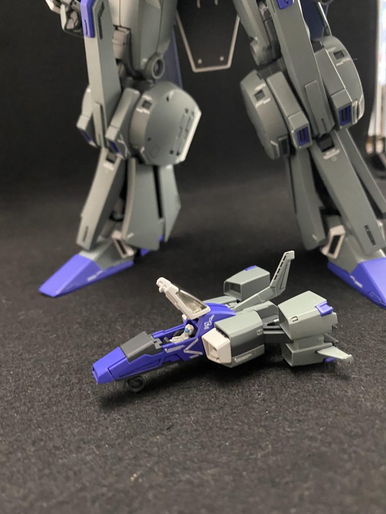 本来はオミットされているコアファイターも塗りました。色がカッコいい。