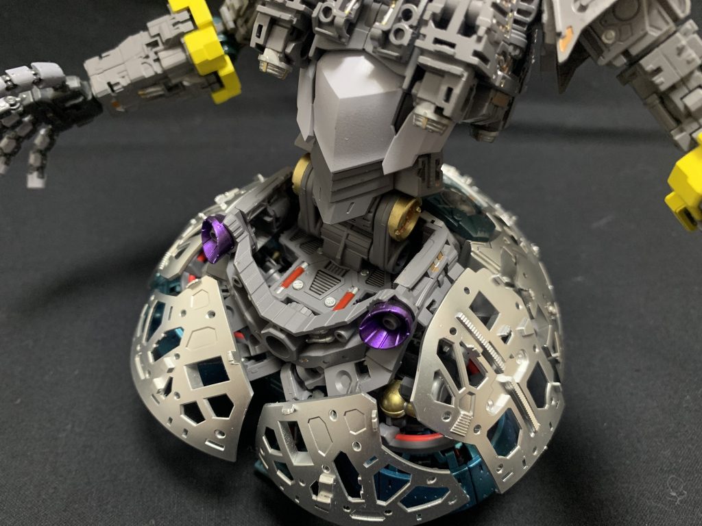 RGよろしくシルバー、ゴールド、カッパーと見えなくなるところのディテールをエナメル塗料で筆塗り基本的にこれがメインで制作しましたこんなにも作り込まれてたら塗りたくもなるじゃん…明日続きを投稿します