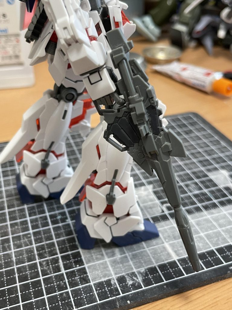 ビームマグナムの部分塗装と合わせ目消しもちょっと失敗しましたが、がんばりました。