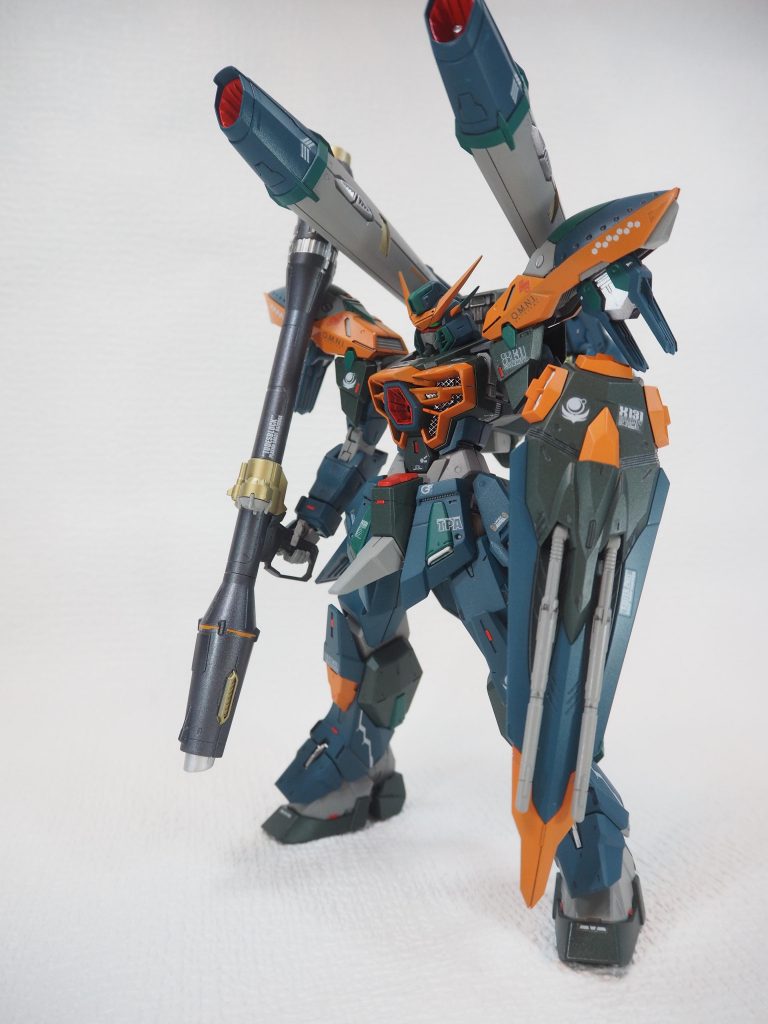 ホントはブラックやグレーみたいな流行な色にしたかったんですが、ほぼ設定っぽい色合いにしてしまいました。