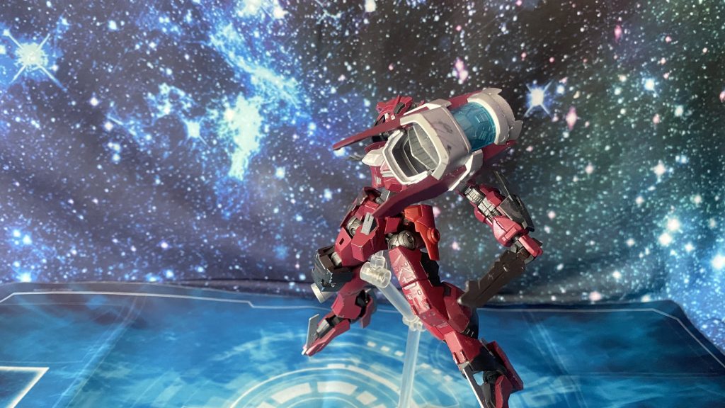 制作過程一切撮ってなかったのでこちらを。唯一の遠距離武器です。装填数3発位のバズーカのようなものが良さそうですね。