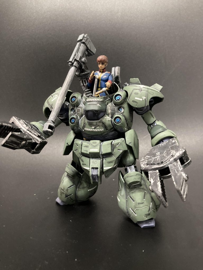 いつもの通り、アムロが浮かない様にトーンをぼかして濃いめウェザリングにしています。