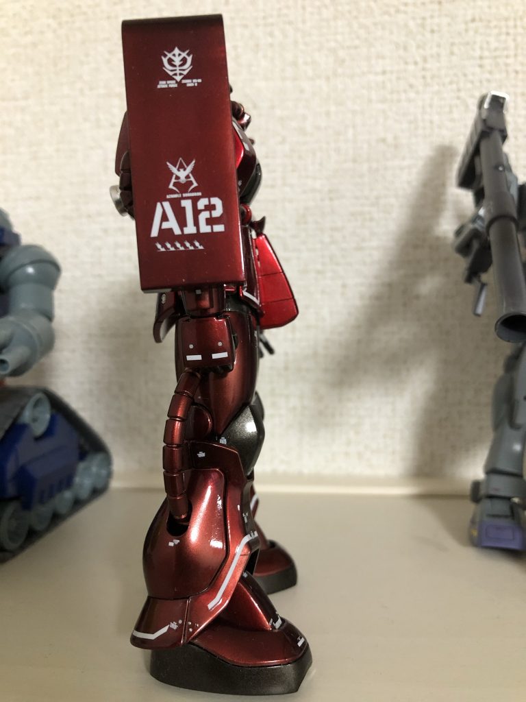 デカールはRGシャアザクを流用です