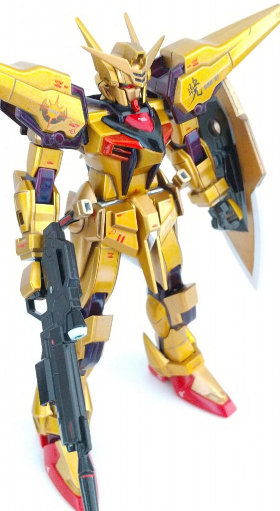 塗装：缶スプレー（クレオス；ブラック、ゴールド、クリアーイエロー/ブルー/レッド、トップコート光沢 等）他