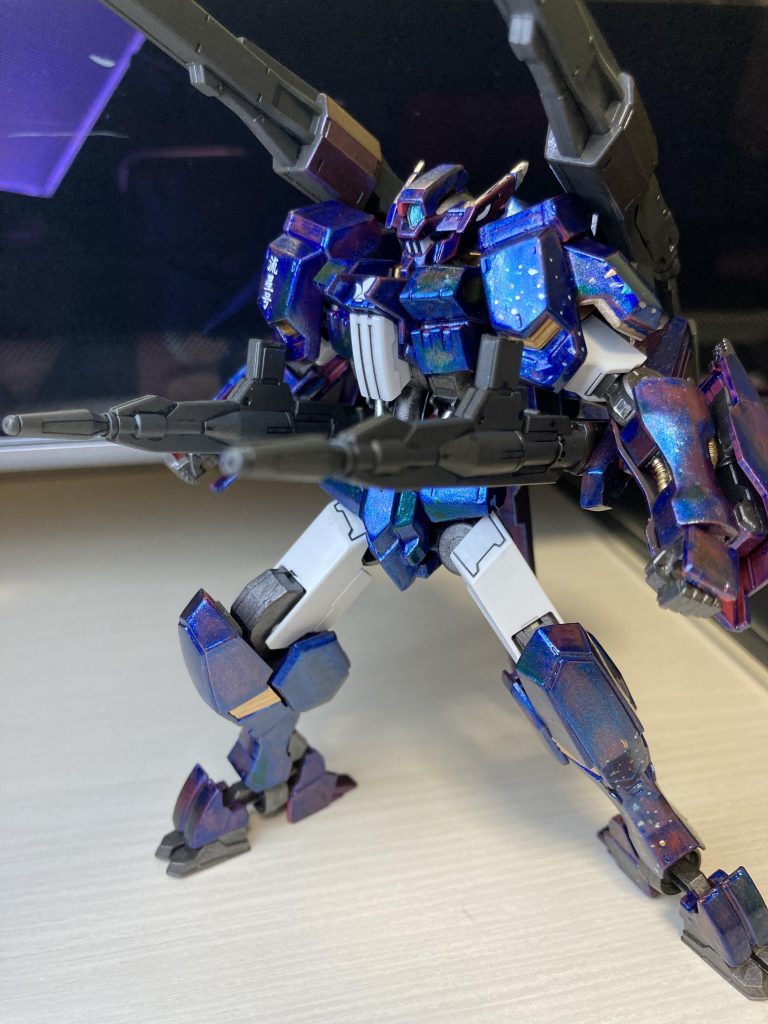 バックパックのデカールが乾く前に剥がれて、ショックでした。デカール貼りむずいっす。