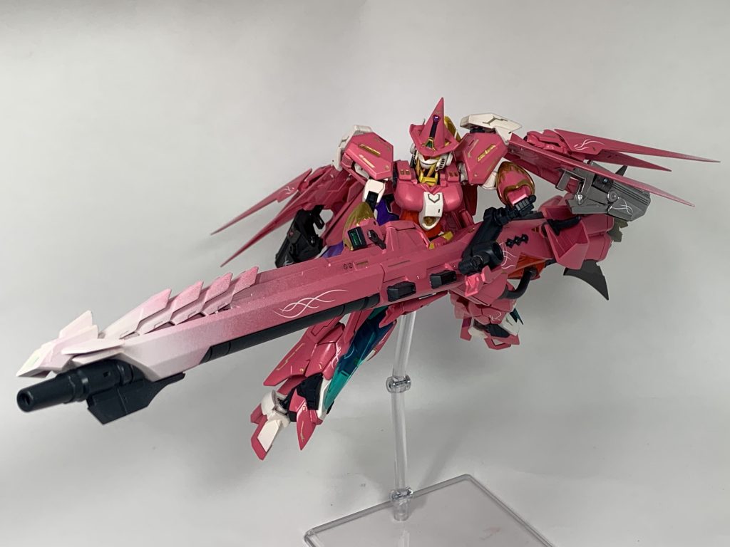 バスターランチャーモード。ライドバスターホーキーを脇に抱え、必殺のバスターランチャーになります。