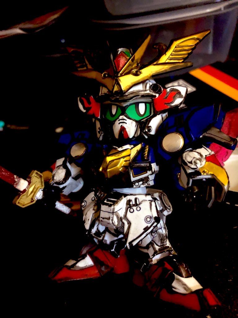 シタデルカラーブラックでエッジ部を塗り拭き取りつつリアルタッチマーカーで継ぎ足し