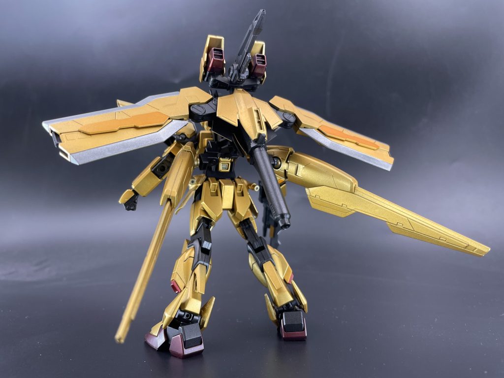 後ろ他パーツとして使用したのはHGCEエールストライクガンダム、HGアイズガンダムなどです。