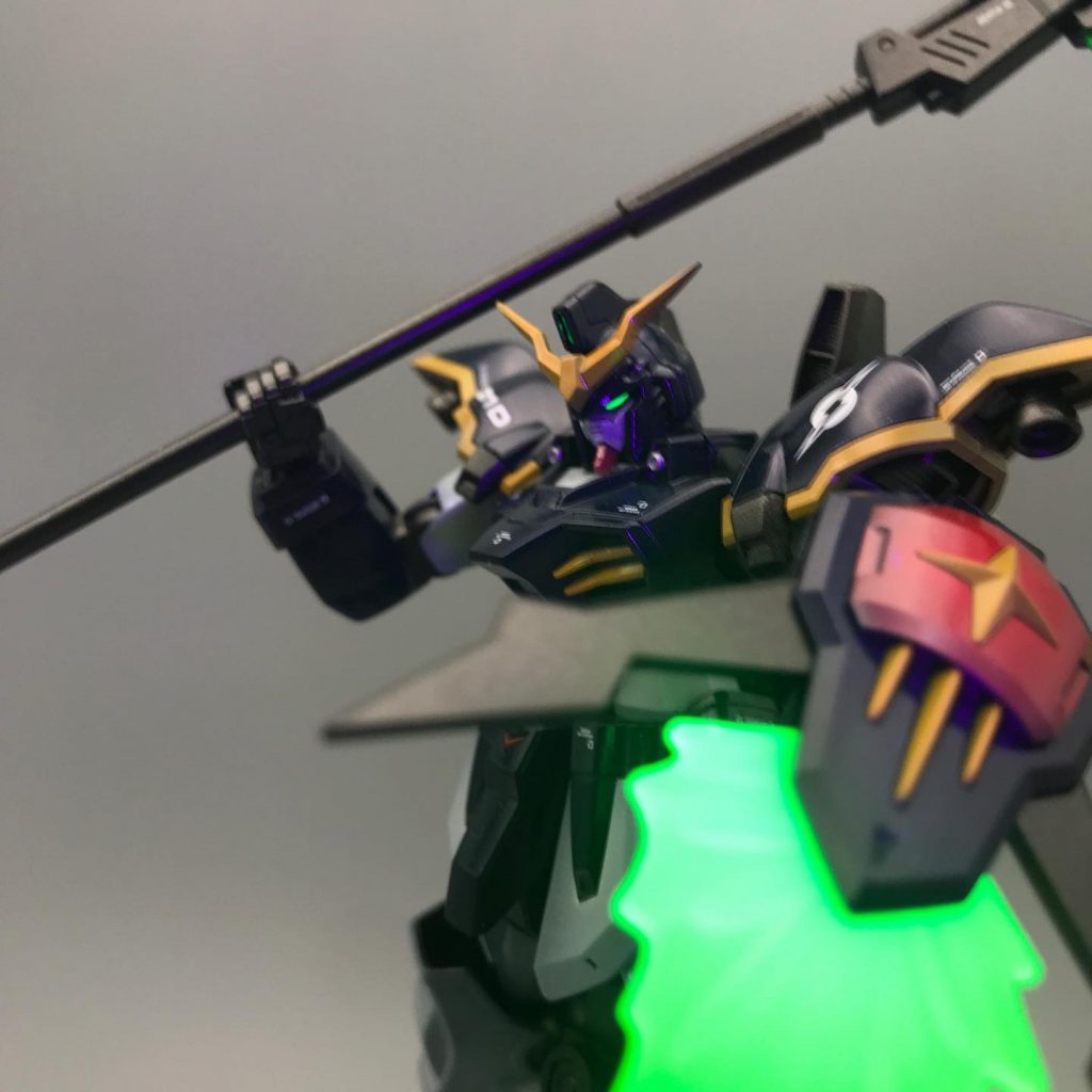 お約束のブラックライト