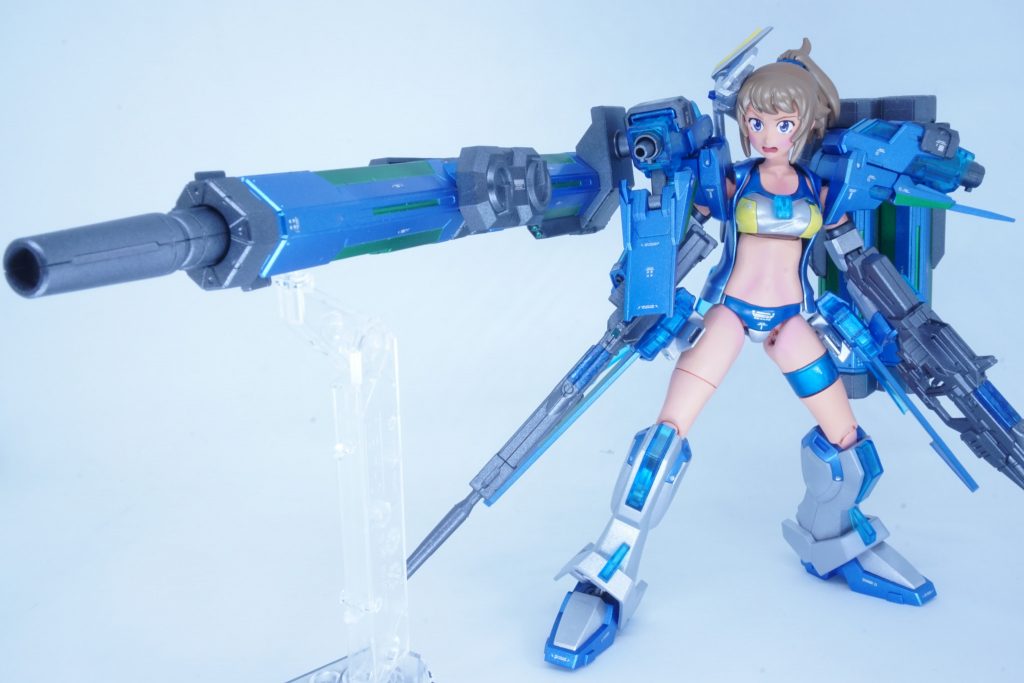 「全ての人類の希望を…この一撃に!!」多くの方がゲーセン又は家庭用ゲーム機で焼かれたであろうポーズはしっかり再現できます。