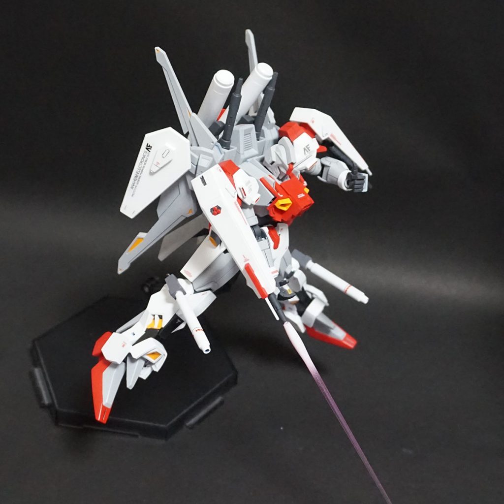 シールドよりビーム発振して