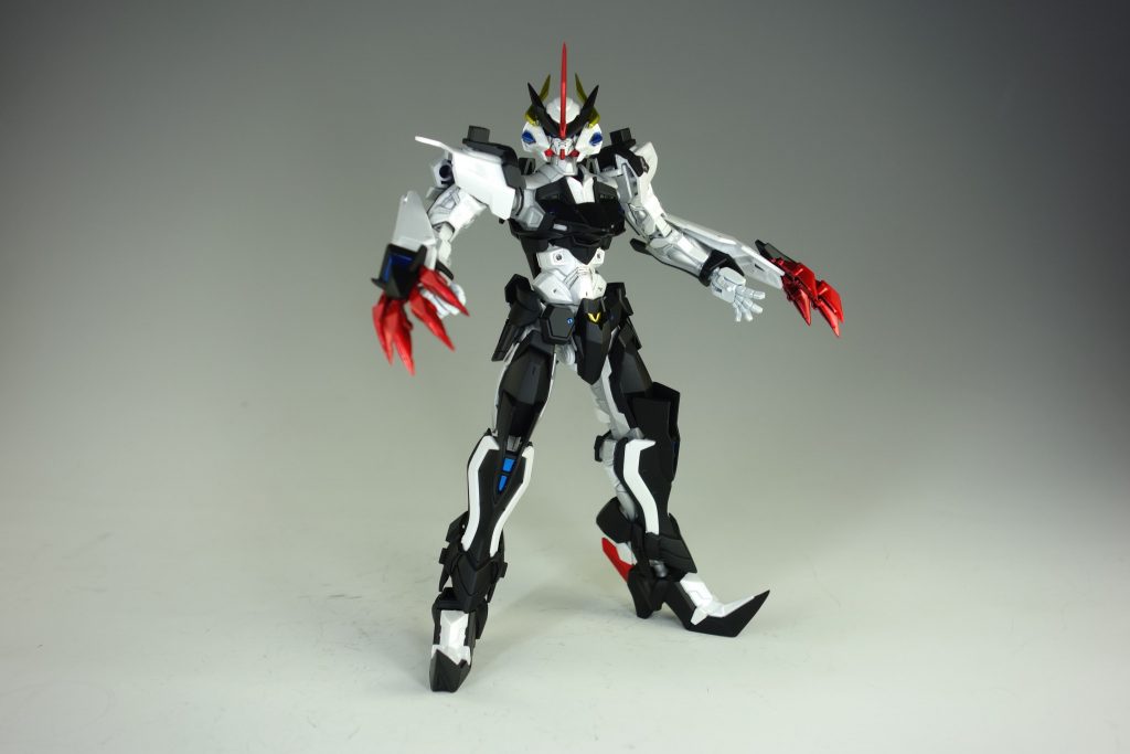 マント外装を取り払った軽装形態です。