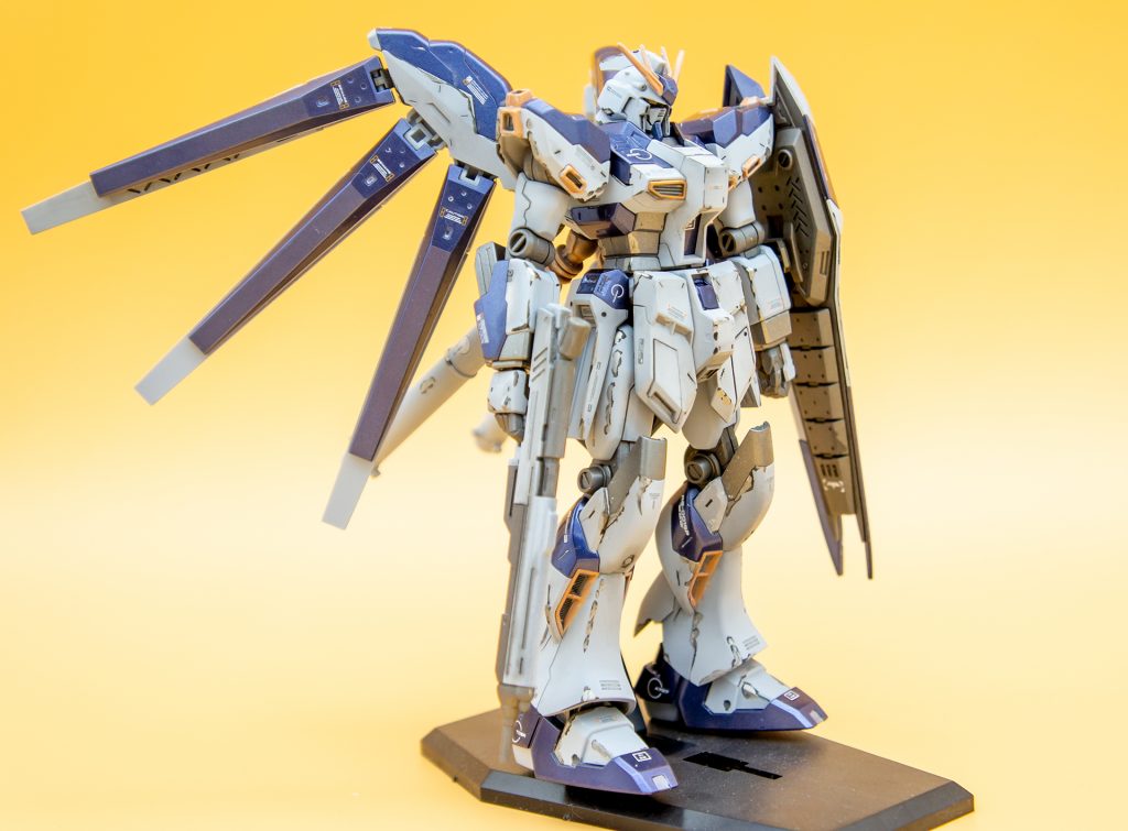 右側。土台がないのでフィンファンネル展開時の写真がないのが悔やまれます。