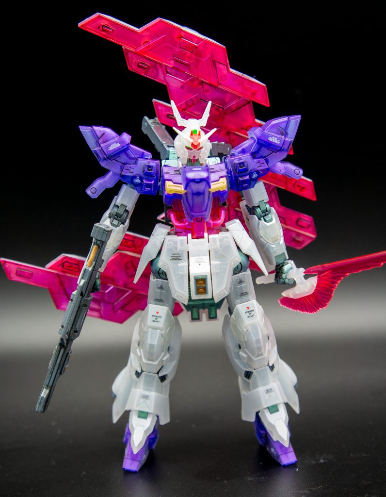 白部分はスミ入れを行うと汚くなりそうだったのでそこだけスミ入れしていません。白部分の扱いは最後まで悩みました。デカールもないほうが良かったかもしれません。