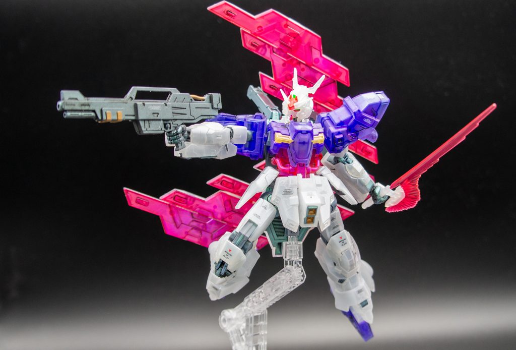 動かしてみると、どことなく女性っぽいようなラインの印象を受けますね。不思議。