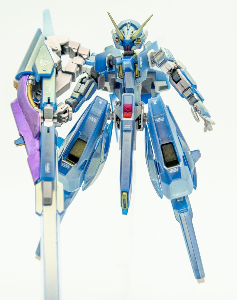 ポイントで入っている赤がいいアクセントになっているかと。目が完全に見えないのは誤算でした。