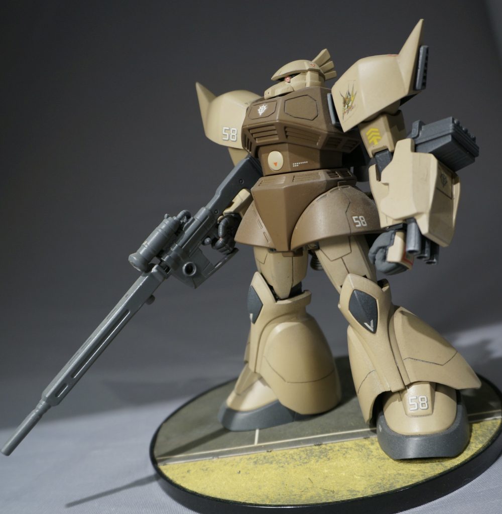 で、サンドカラーにて全塗装仕上げです。ゲーム登場機体なので厳密にはMSVではありませんが、ＭＳＶっぽくて素敵です。
