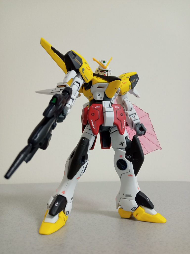 カテジナカラーって何だろう?と考えたときに、ノーマルスーツの黄色かなぁと思い、ほかに悪っぽく黒などを入れてみました。あとザンスカール機は赤色も多かったので、赤も入れてみました。