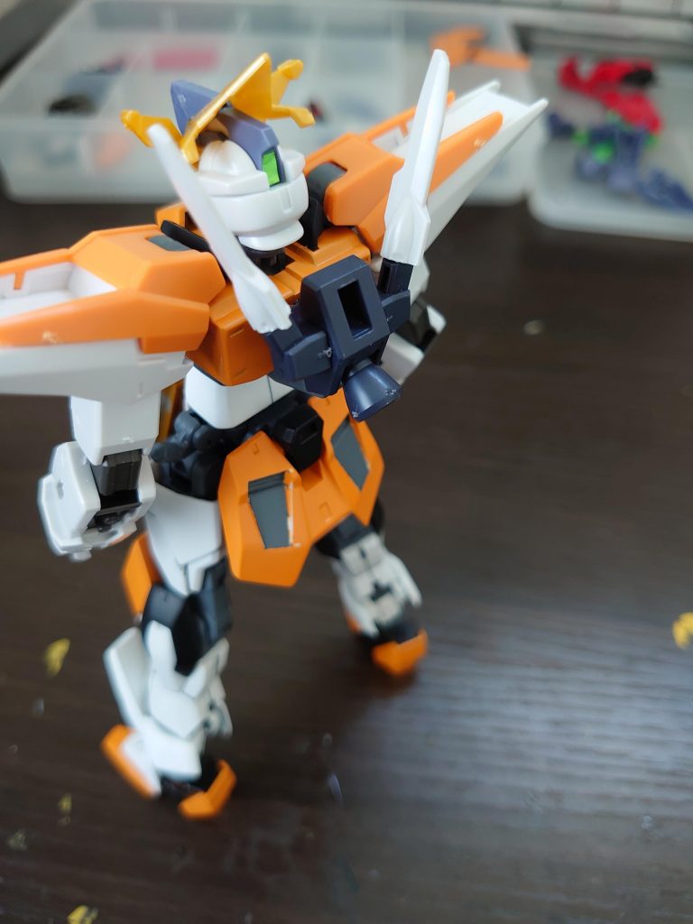 初期案コアガンダムのバックパックを取り付け換装型を考えていました(笑)