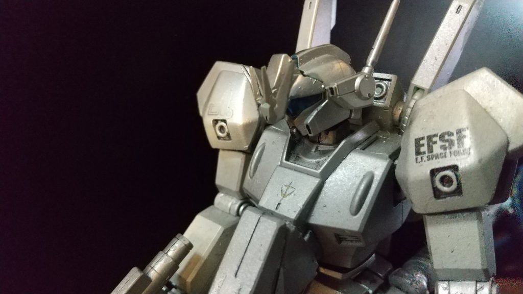 この機体のポイントであるジェガンにガンダムの角がついており、準ガンダムタイプとしての実力を誇示している。