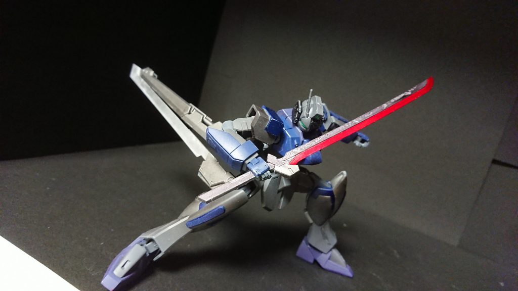 バスターソードの中には刀身が真っ赤っかな妖刀を仕込んであります これならなんでもぶったぎれるかな?でもなんでMSに刀持たせると映えるんでしょうかね?レッドフレームに刀持たせることを思い付いた人には感謝しかないですわ