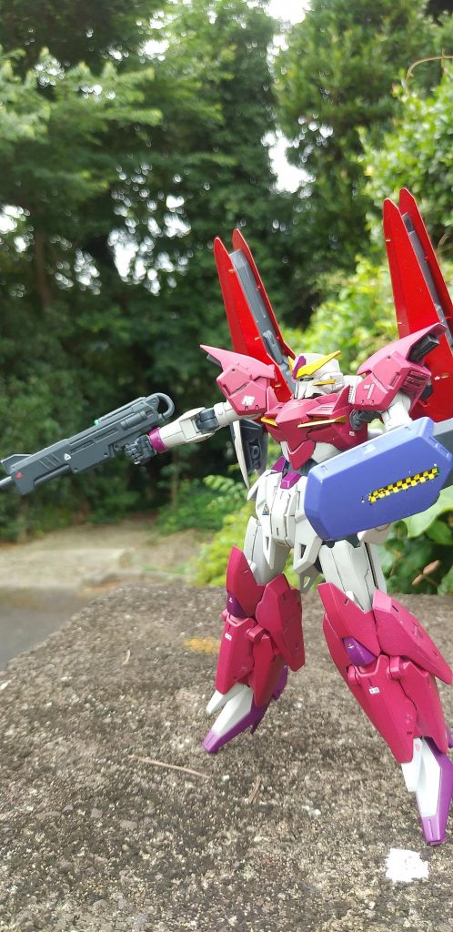 ＨＧガンダムテルティウムカーディナル–5枚目/制作者：リョウ曹長@oNB13jGak0aThjU