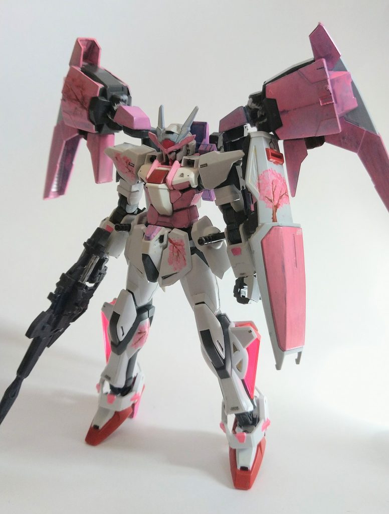 ガンダムロゼオフルブルームセレスティアル制作時余ったダブルオースカイメビウスの本体をベースに桜モチーフで制作しました。