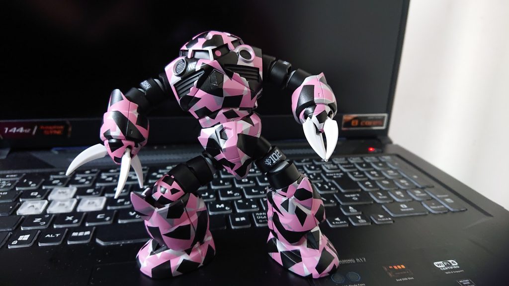 おどけたかっこうも、かわいいですね。