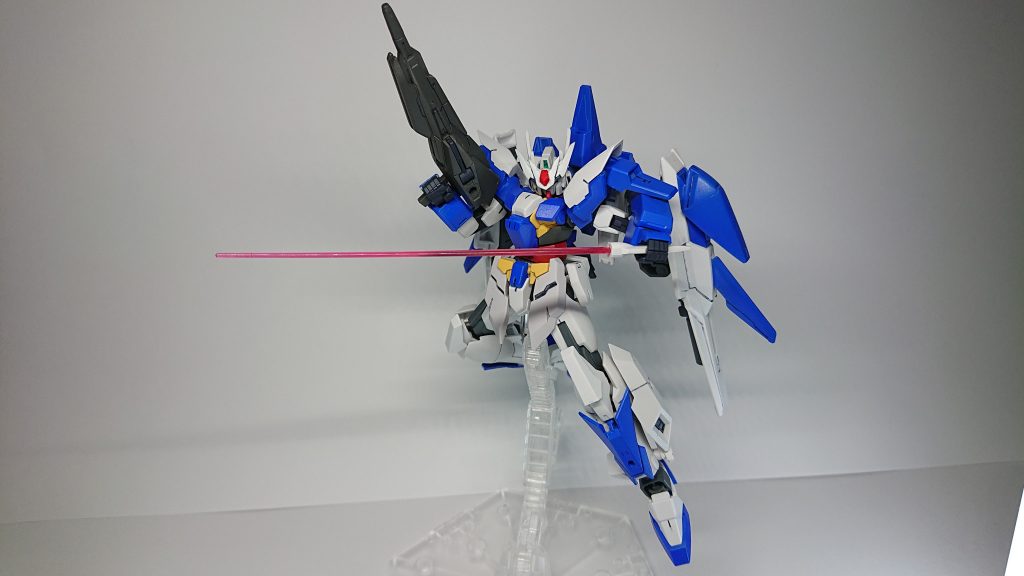 ビームサーベル×2腰部に懸架されている武装。本武装も出力の調整でビーム刃の長さを調節することが出来る。