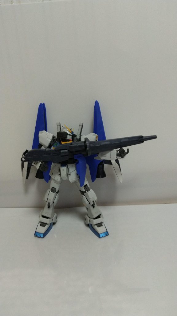 武装は新たにプロトタイプのロングライフルを装備。プロトタイプだからデカいです、重いです。Mk-Ⅱの手と腕が保ちません（笑）ライフル用の持ち手があった筈なのですが、何処かに無くしてしまいました(ﾟ∀ﾟ)ｱﾋｬ元々このガンダムMk-Ⅱは僕の初ＲＧキット。GUNSTAに投稿しようかどうしようかと思っていたらゼットコンが始まったので、手持ちにあったテルティウムアームズをつけて投稿してみました。今回はこれで終わろうとおもいます。最後まで見ていただきありがとうございました！