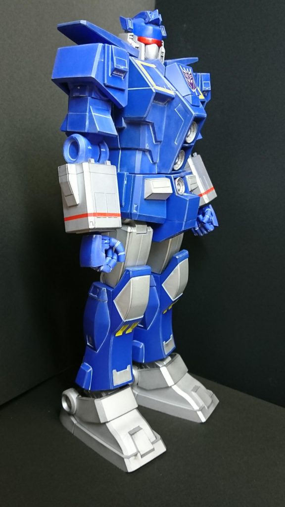 顔だけ弄ってます