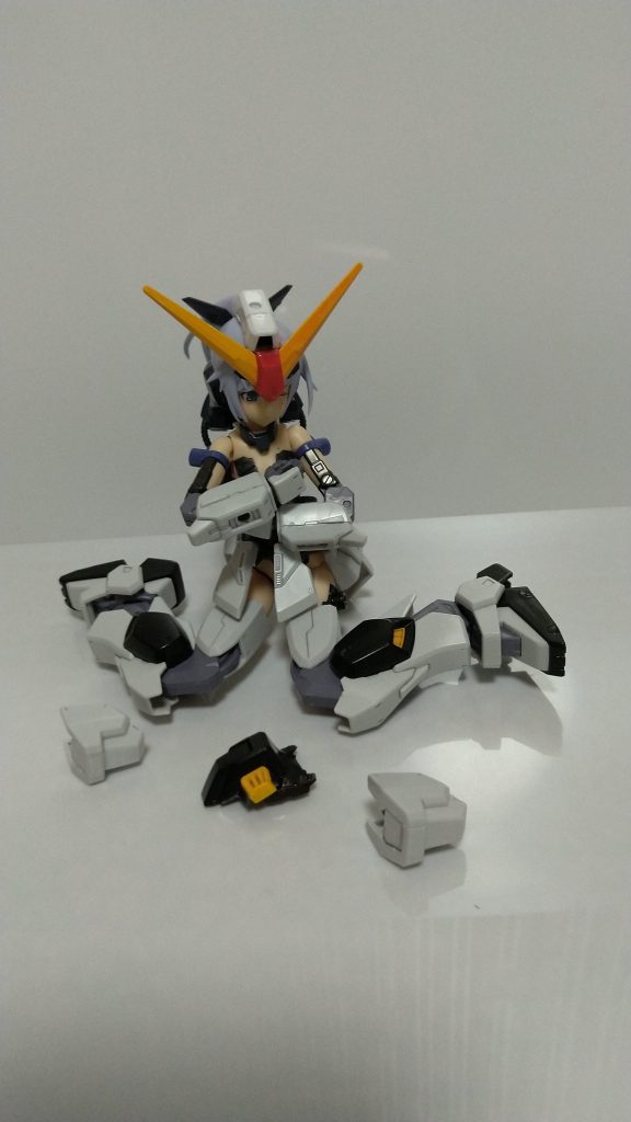 胸部パーツが外れたのでちょっとしたセクシーショット♥お兄ちゃん……見ちゃダメ……だよ……。