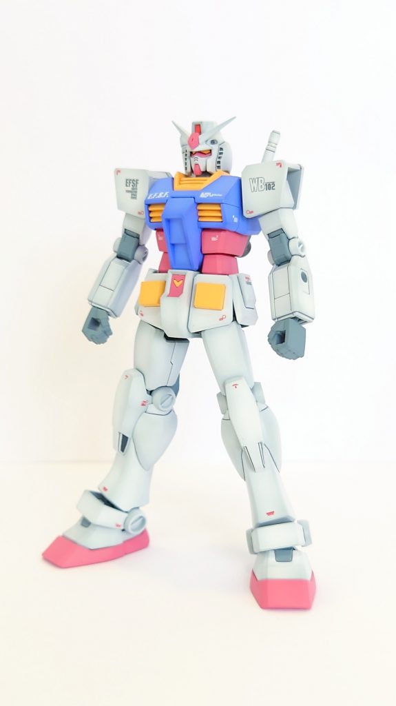 塗装は淡めに調色してグラデーション塗装。デカールはオリジンガンダム用、ユニコーン用をメインに使用してます。