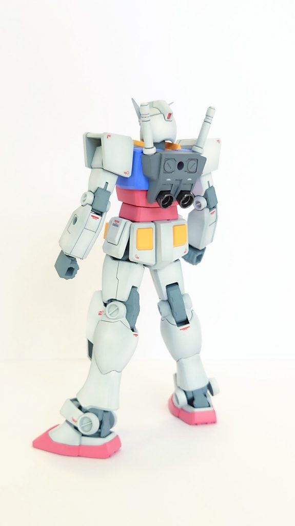 バーニアは別パーツに交換。バーニアとバルカン砲は金属色で塗装してます。