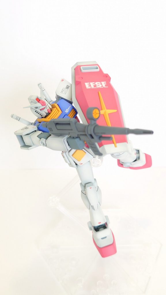 そのうち他のカラーのガンダムも作りたいですね。