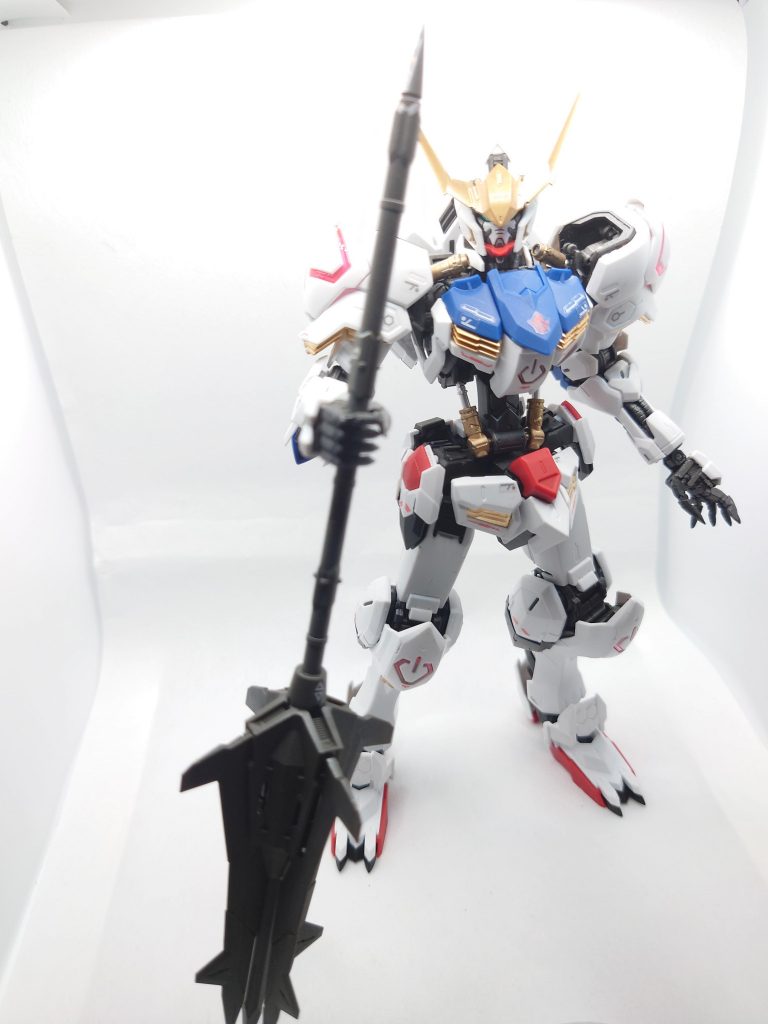 メイスとともに。バルバトスの代名詞の武器ですが、アニメで見すぎたので写真はこれくらいで。